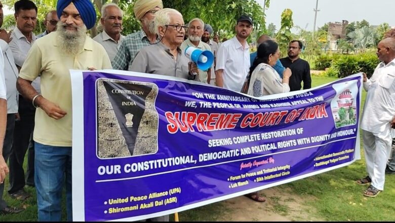 Jammu residents protest against Article 370 abrogation, ‘High hopes from SC’, say protesters