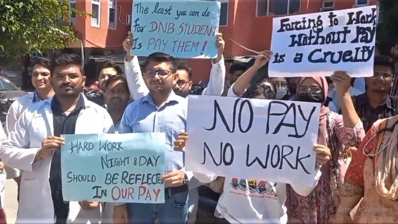 ‘No money to eat’: GMC Anantnag junior resident doctors go on strike demanding salary