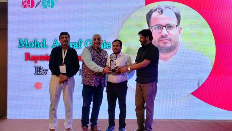 Kulgam journalist receives Exchange4Media Award