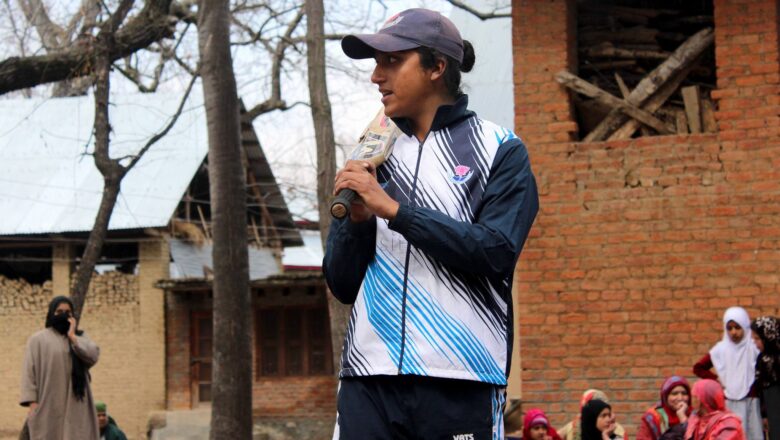 Kashmiri all-rounder Rubia Syed to play for Gujarat Giants in Women’s IPL