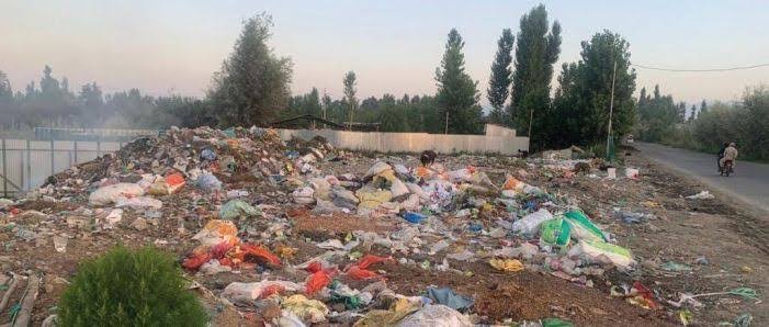 ‘Dhoeb Koal’ – Pulwama’s famous stream – turned into waste dumping site