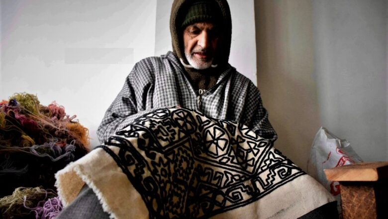 Artisans bemoan decline of handmade chain stitch craftsmanship in Kashmir