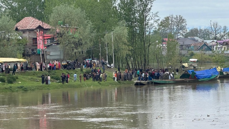 Four dead, several missing as boat crossing Jhelum capsizes in Srinagar