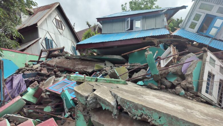 Rains trigger landslides, partially damage structures in Budgam