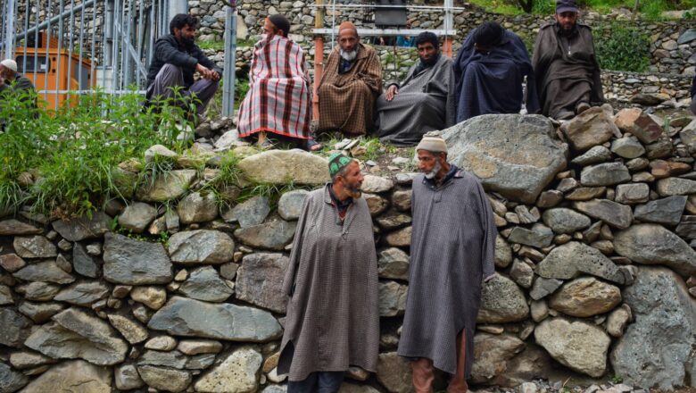 Srinagar’s voting enthusiasm: A photo journey through the heart of elections