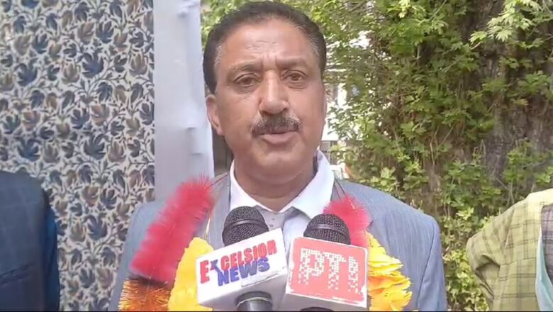 Meet Dilip Kumar Pandita: Lone Kashmiri Pandit candidate in fray for Anantnag-Rajouri seat