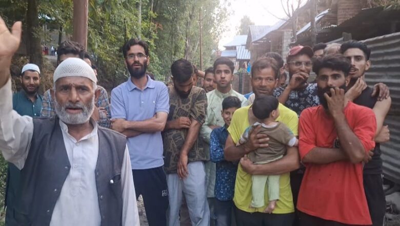 Residents of Khargund in Kulgam anguished over use of sub-standard material under MGNERGA