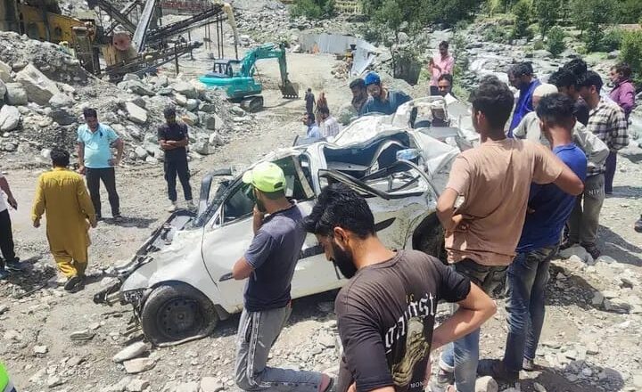 Three residents of Seer Hamdan die in Kupwara road accident