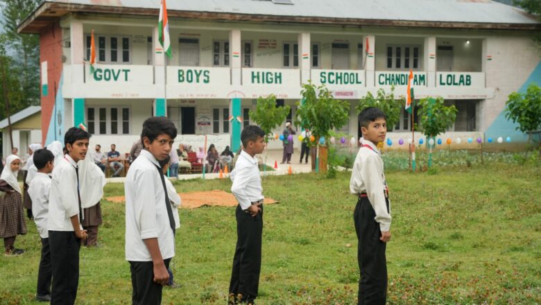 Parents seek reversal of academic session, Say march session ‘wastage of time’ for Kashmir students