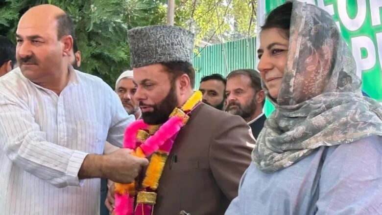 Former Hurriyat leader joins People’s Democratic Party in Srinagar