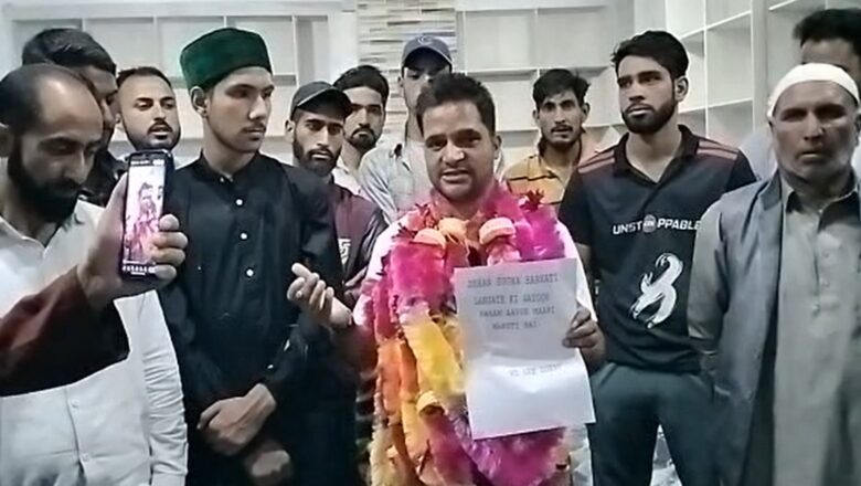 Kupwara youth walks barefoot to Beerwah, Apologizes for ‘misbehavior’ of Engineer Rashid’s family toward Sarjan Barkati’s daughter