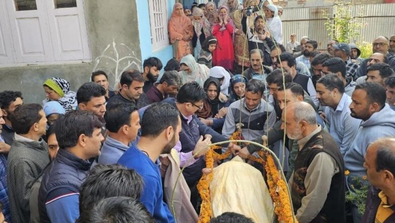 Kashmir village unites in mourning the death of 70-year-old Kashmiri pandit teacher