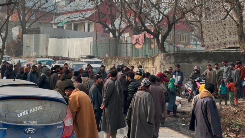 Protest erupts in Pattan’s Wanigam over acute water shortage