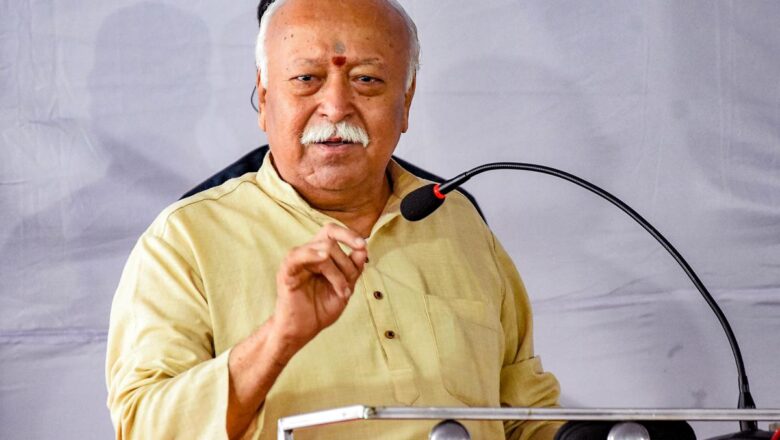 Mohan Bhagwat urges Hindus to wear traditional attire, Avoid Western dresses