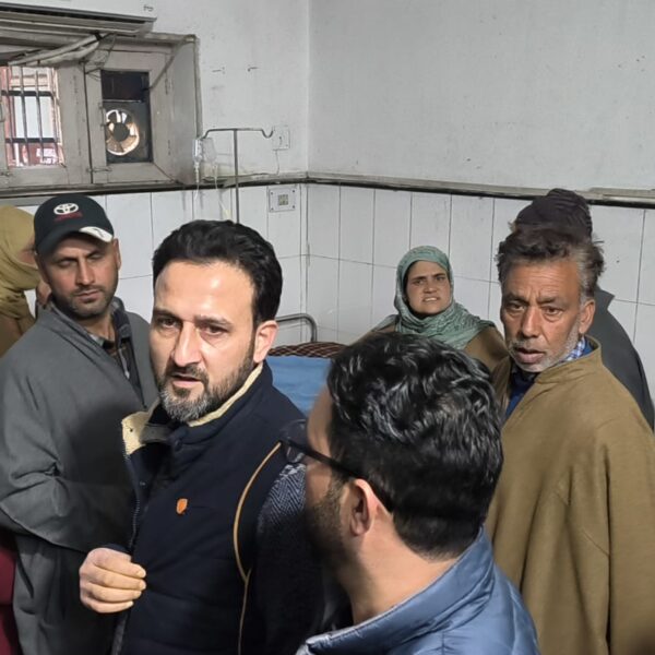 NC’s Imran Nabi Dar Visits Kulgam Hospital, Promises Action on Healthcare Crisis