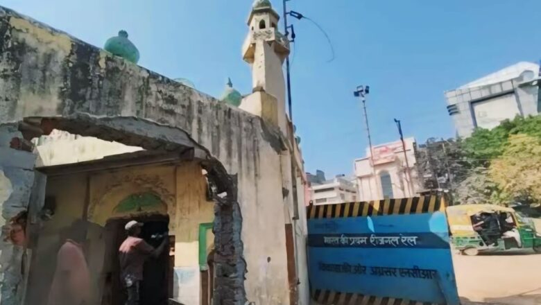 168-year-old Mosque demolished in Uttar Pradesh