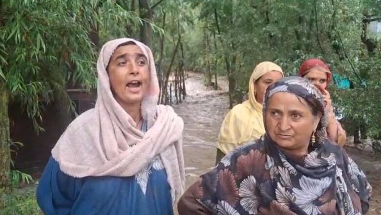 Multiple Budgam villages submerged after heavy rains, Locals seek help