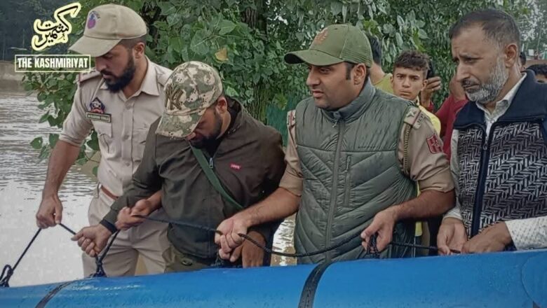 Anantnag police rescue thousands as floodwaters inundate town areas