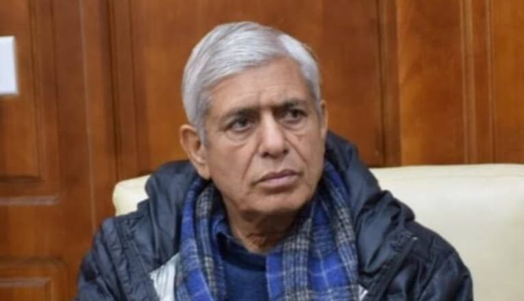 SMC commissioner calls MLA Nizamuddin Bhat, apologises