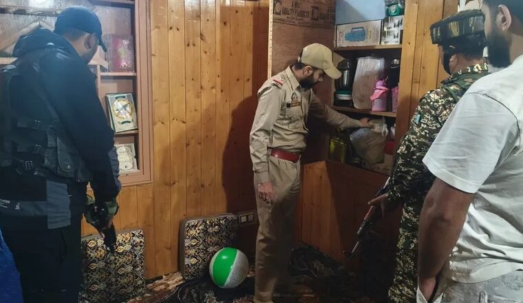 Police conduct searches linked to banned outfits in Srinagar