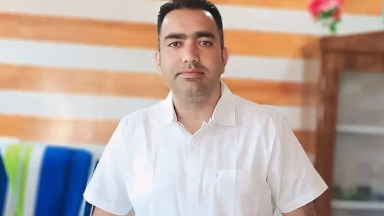 Kashmiri teacher from Sopore wins Fulbright fellowship